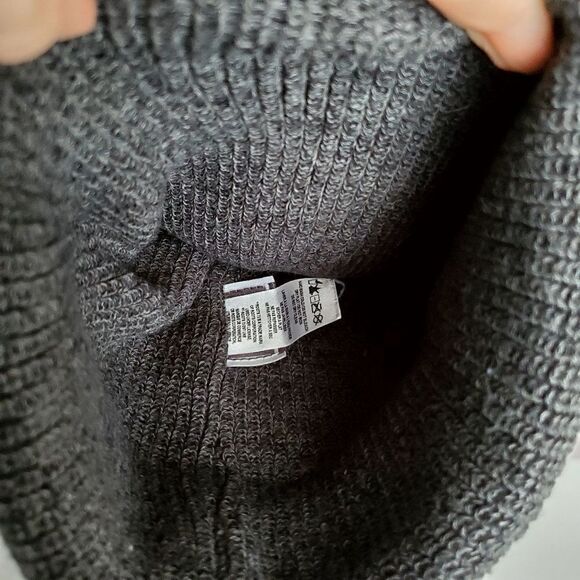 Grotek! Gray Beanie by Roots 73 - Picture 4 of 8